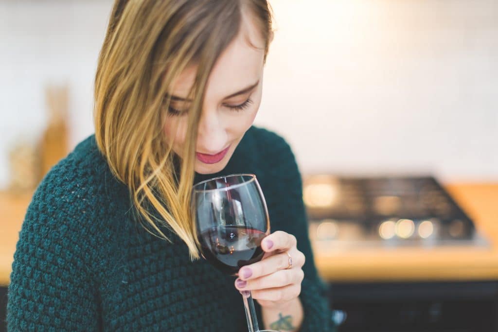 Our Guide to Understanding a Bottle of Wine’s Aroma – What to Know